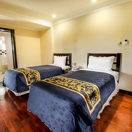 Singgasana Hotel Surabaja Zewnętrze zdjęcie