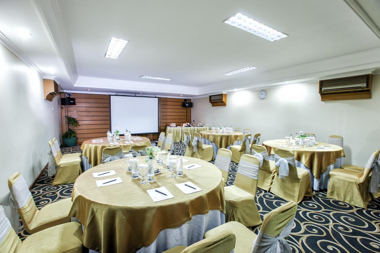 Singgasana Hotel Surabaja Zewnętrze zdjęcie