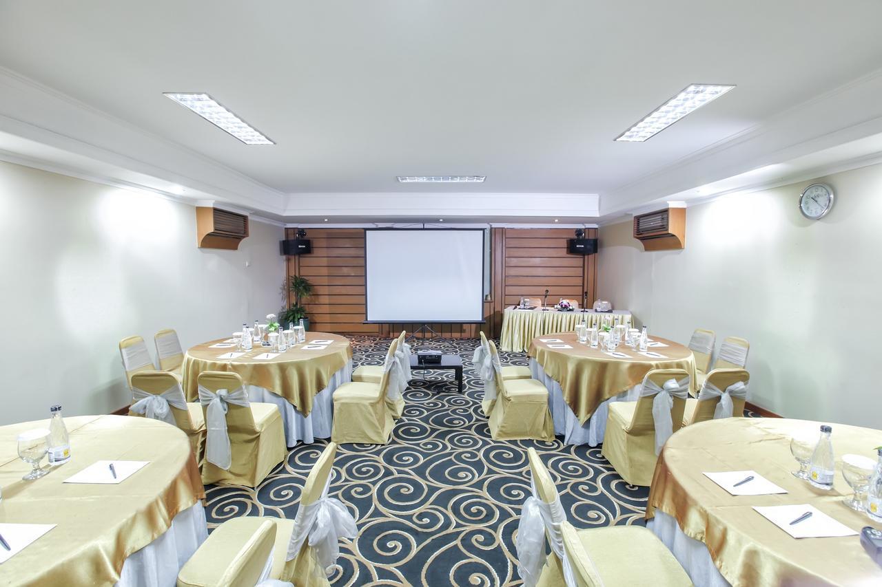 Singgasana Hotel Surabaja Zewnętrze zdjęcie