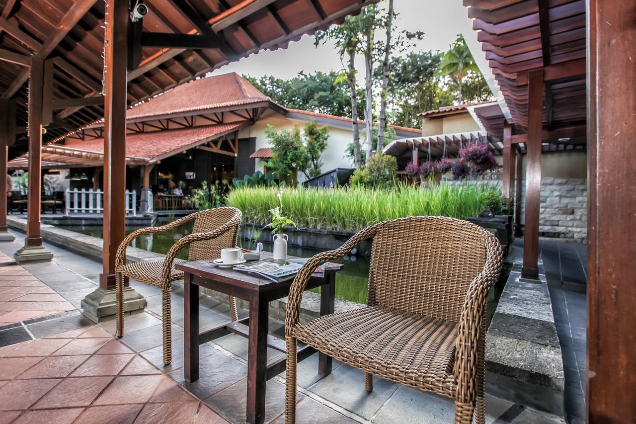 Singgasana Hotel Surabaja Zewnętrze zdjęcie