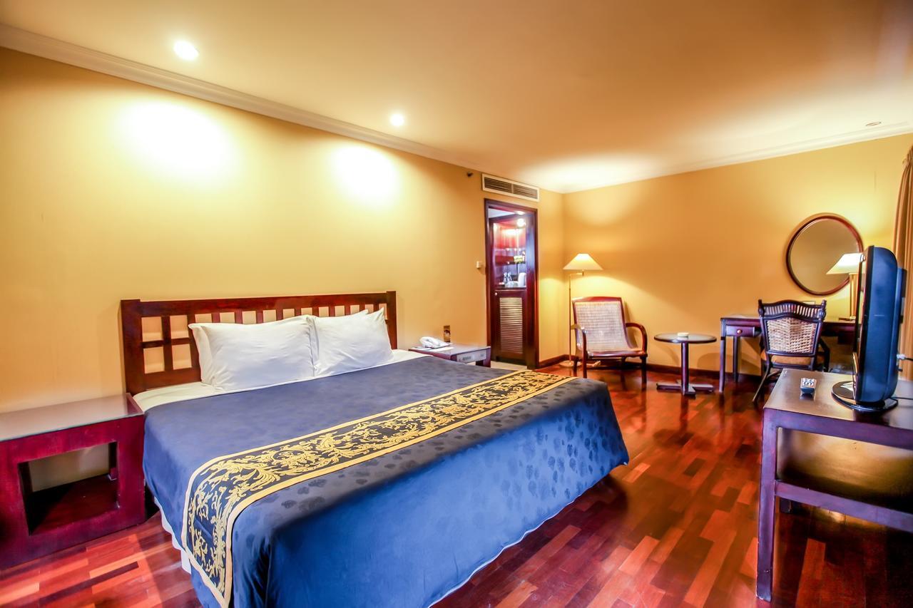 Singgasana Hotel Surabaja Zewnętrze zdjęcie